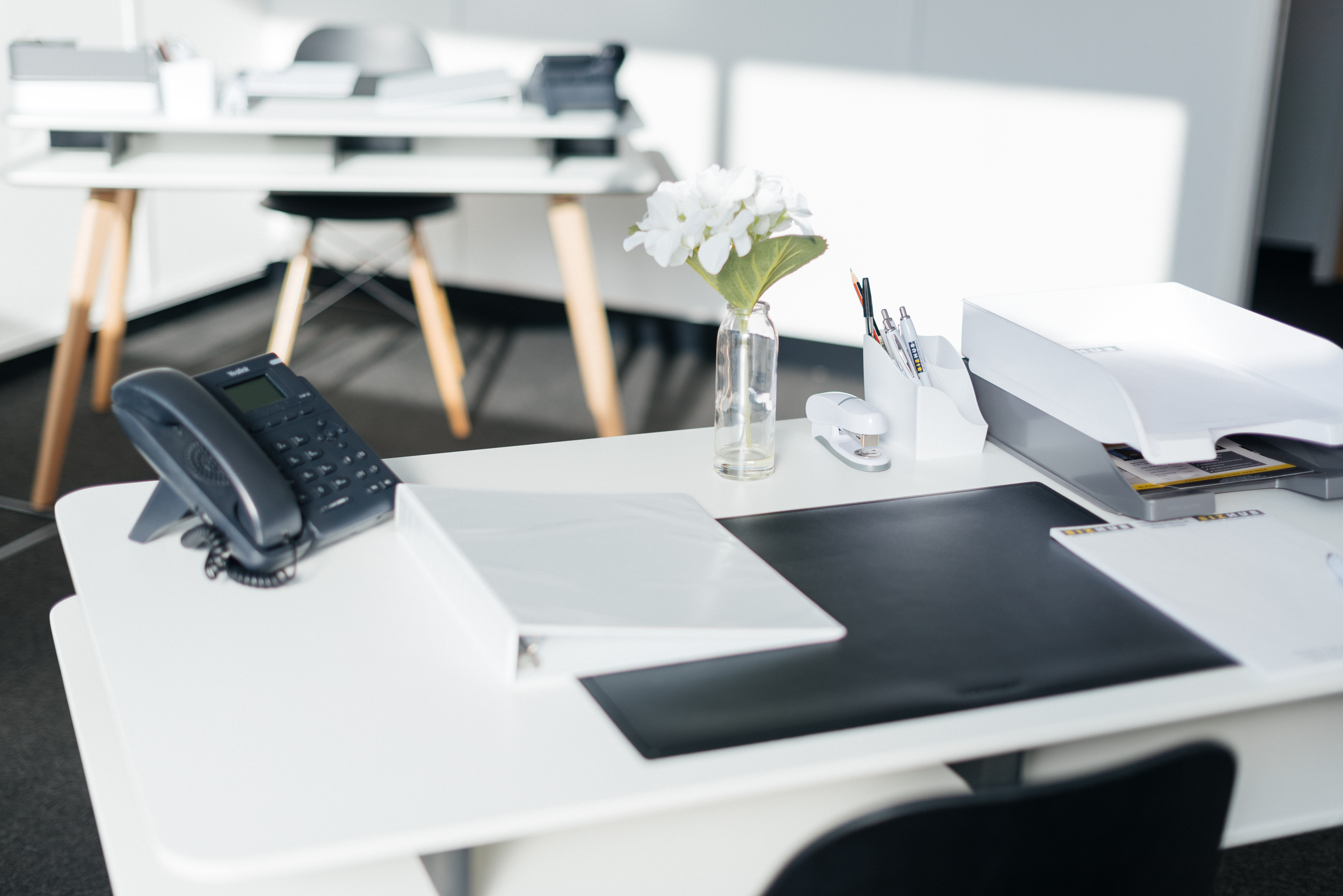 close up of hull white desk